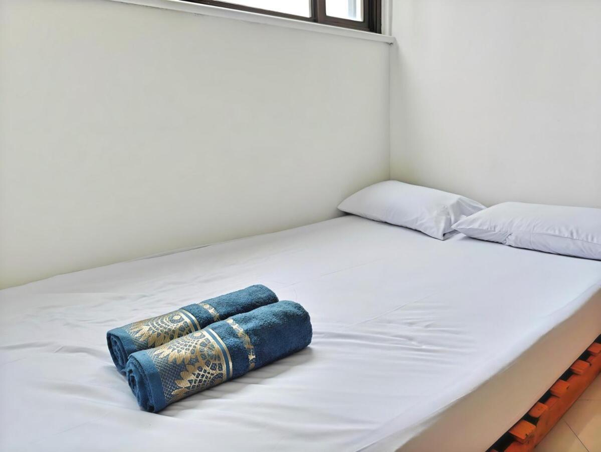Apartemen Stylish 3br Rasuna With Pool, Gym,wi-fi, Netflix By 2ndhome