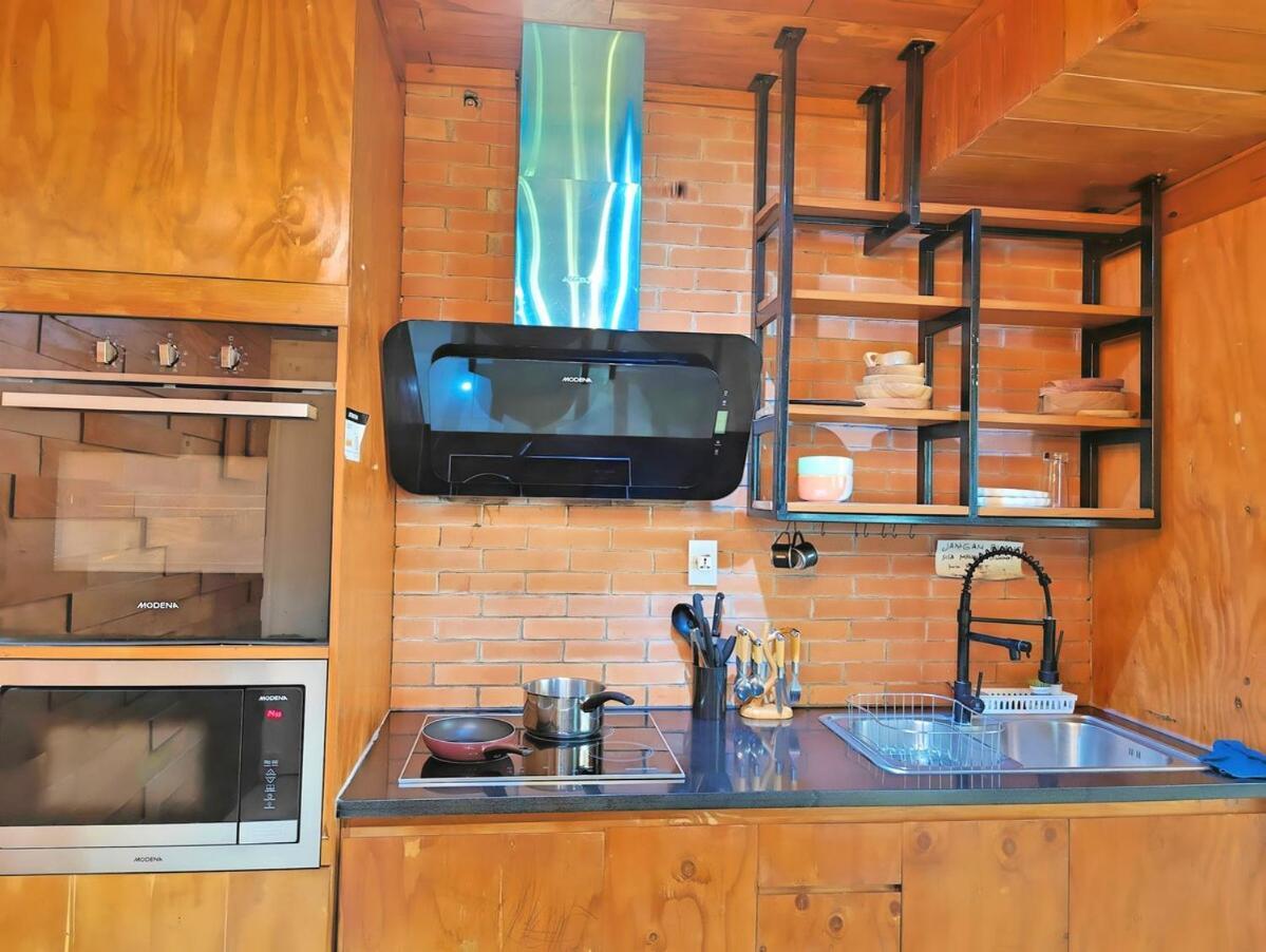 Apartemen Stylish 3br Rasuna With Pool, Gym,wi-fi, Netflix By 2ndhome *