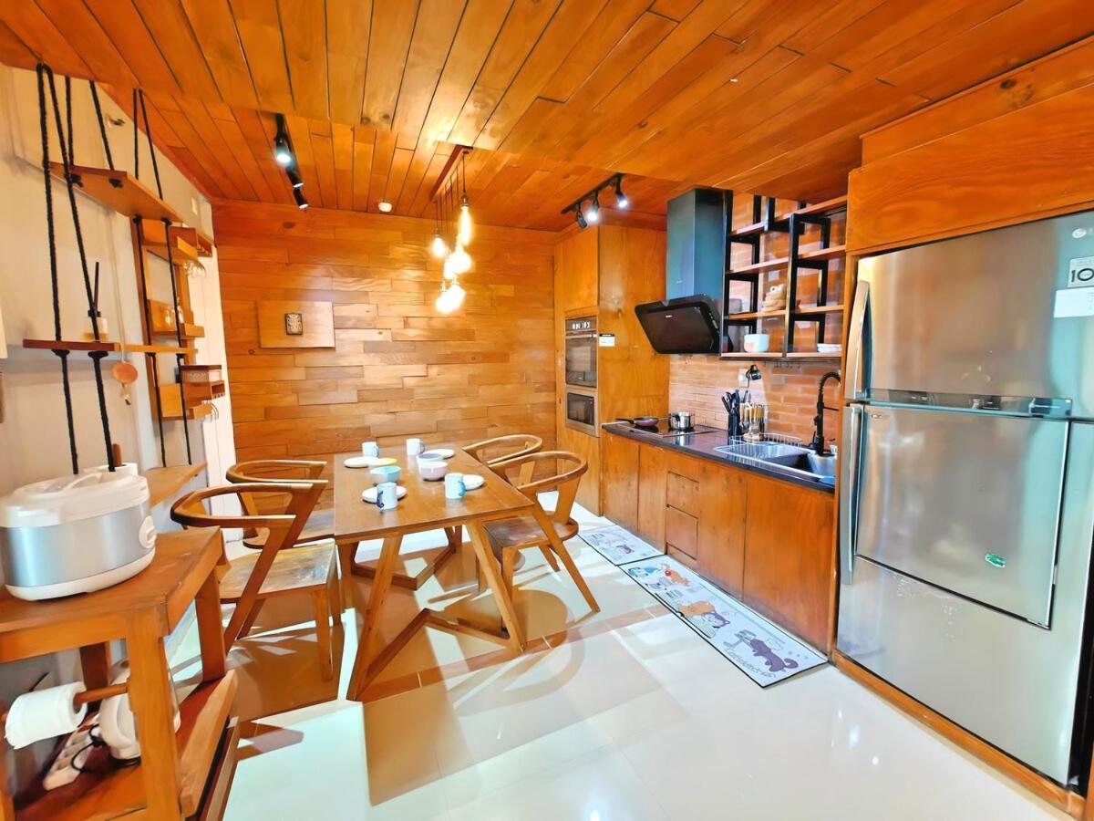 Stylish 3br Rasuna With Pool, Gym,wi-fi, Netflix By 2ndhome Jakarta